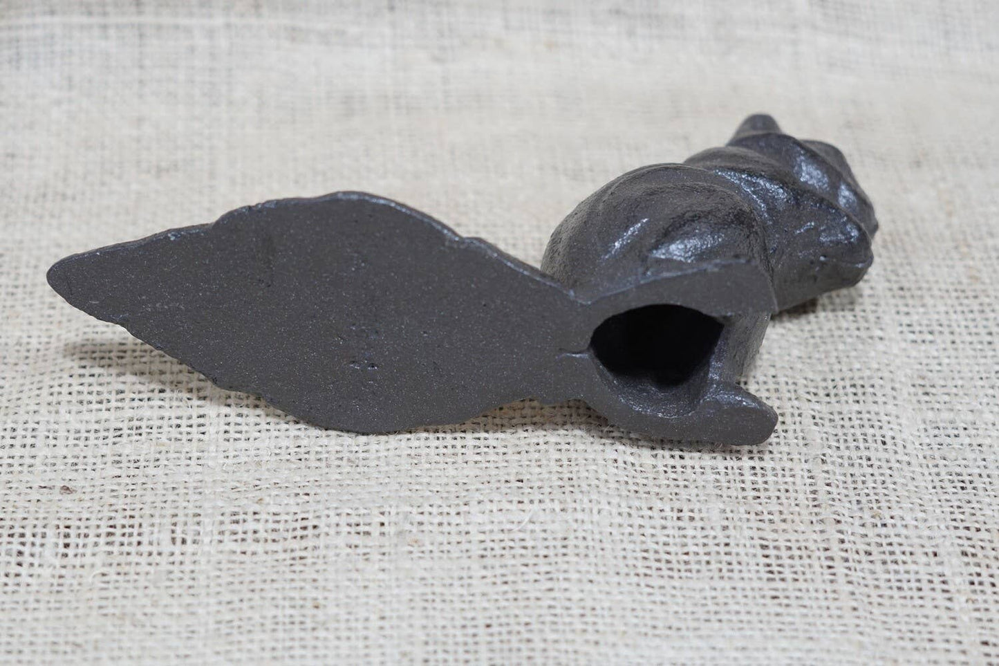 CAST IRON SQUIRREL DOOR STOP / KEY HIDE