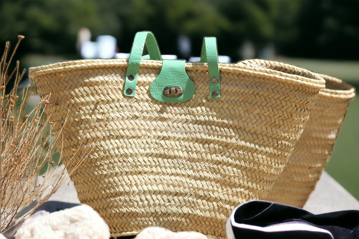 French Market Basket With Clasp