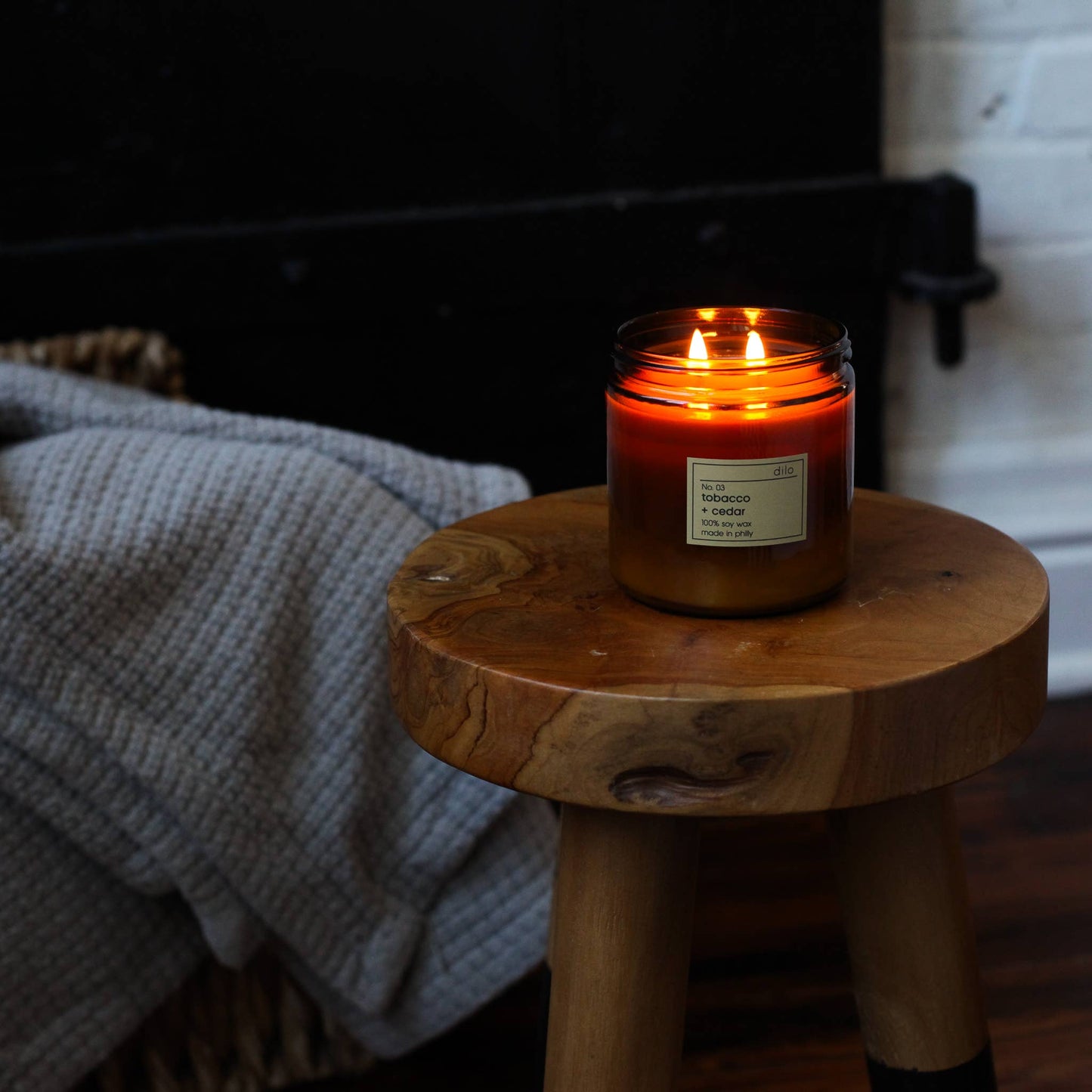 No. 03 Tobacco + Cedar Candle - 3 Sizes: 7.5oz