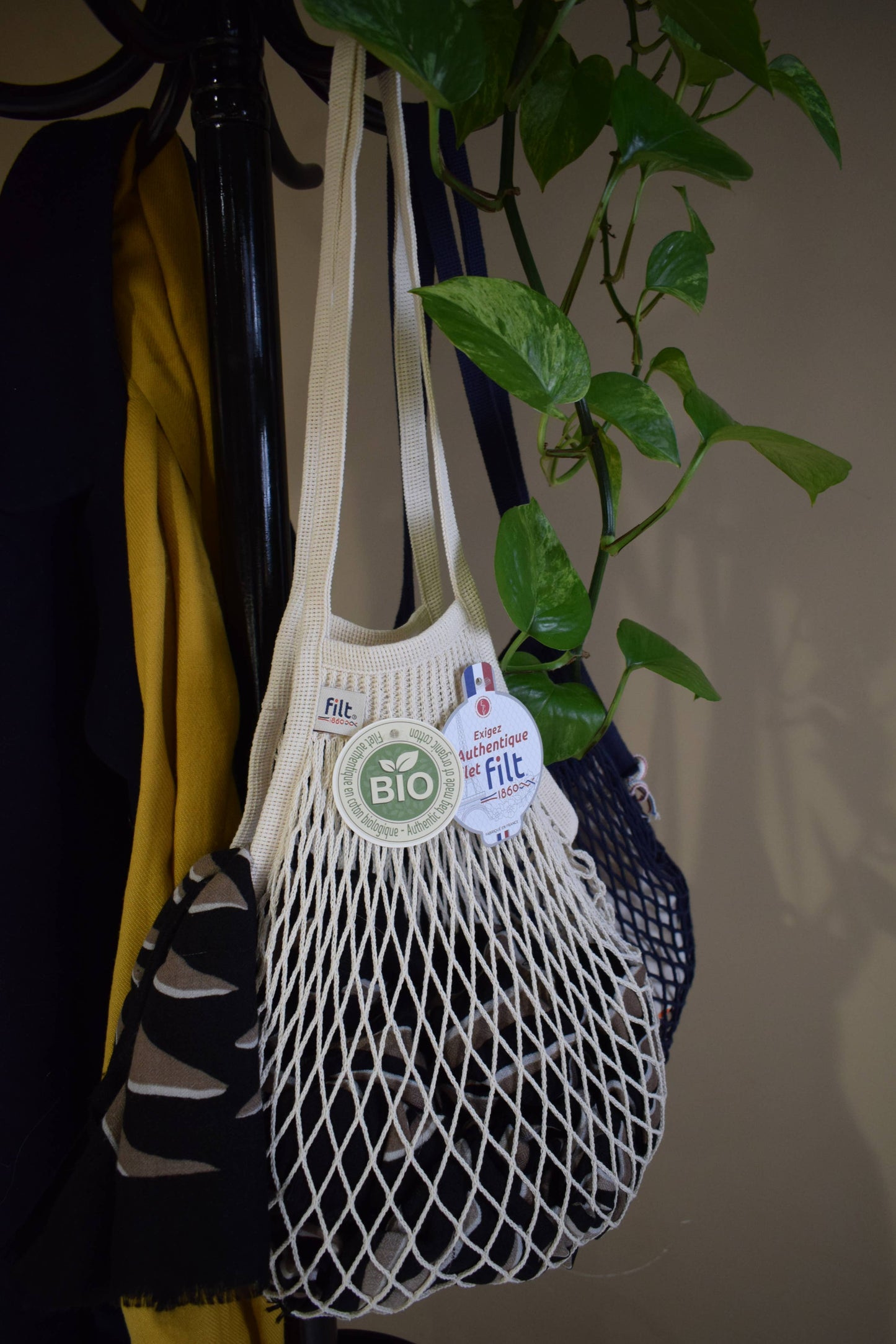 Ecru shopping net with large handles