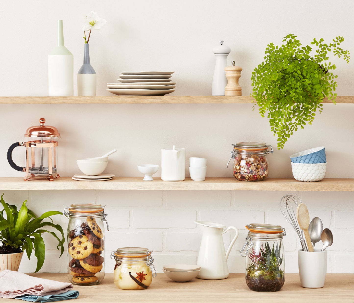 1.5L Rounded French Glass Storage Jar W Airtight Rubber Seal