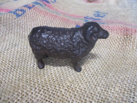 CAST IRON SHEEP