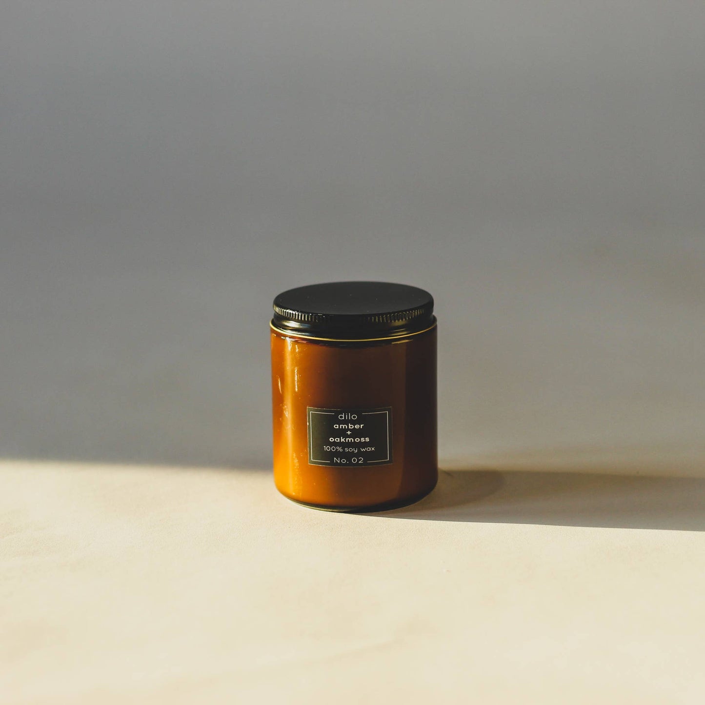 No. 02 Amber + Oakmoss Candle - 7.5 oz